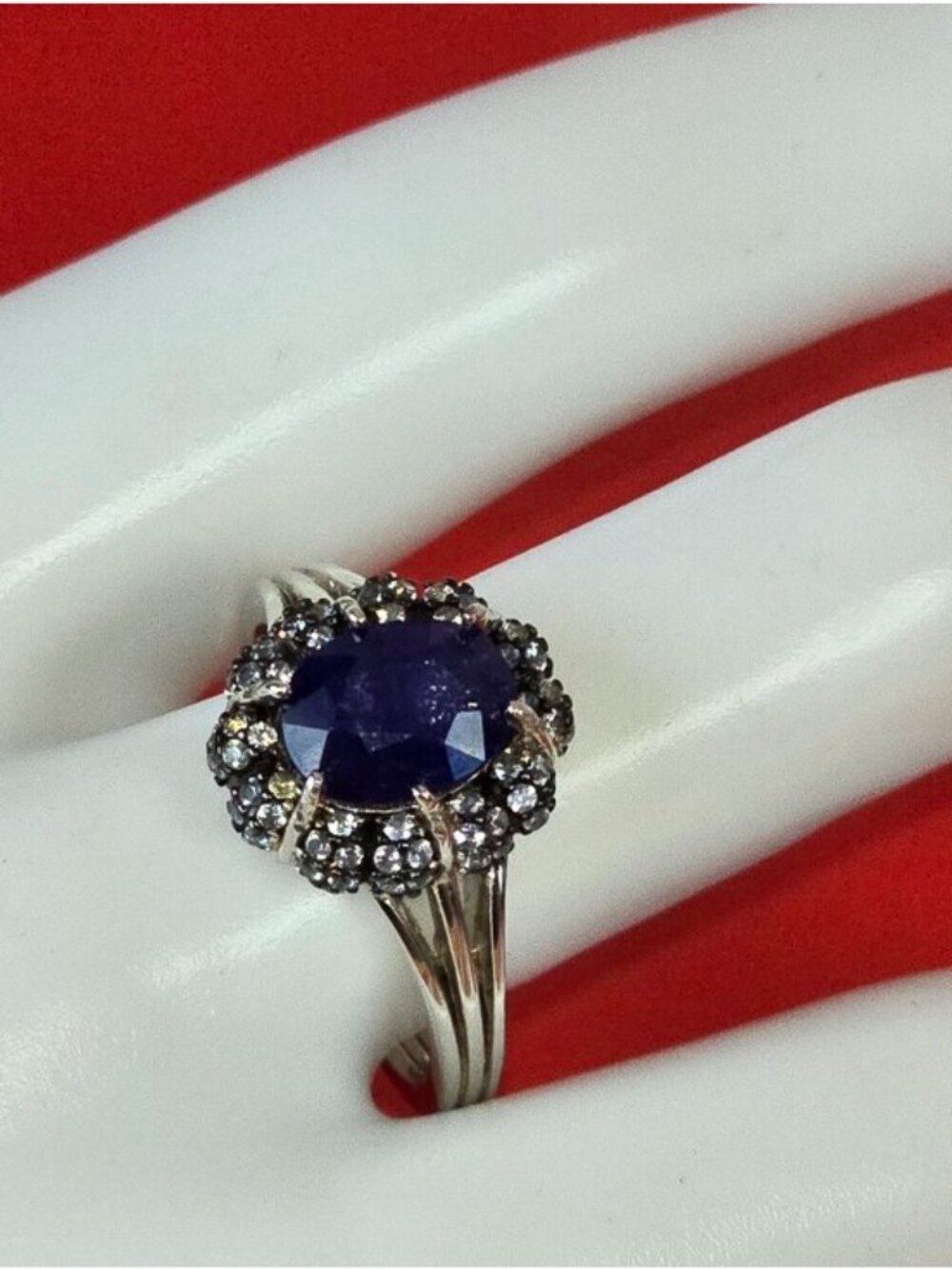925 Sterling Silver Ring Sz 8.5 with Natural Sapphire & Cz - Picture 3 of 7